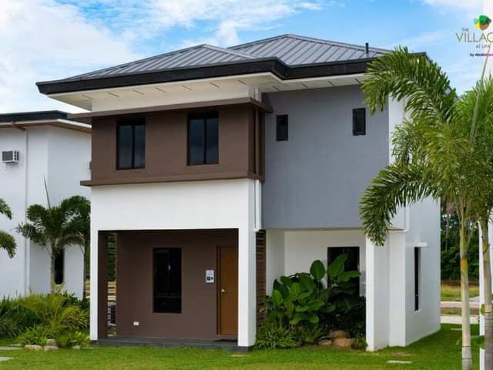 4-bedroom Single Detached House For Sale in Lipa Batangas