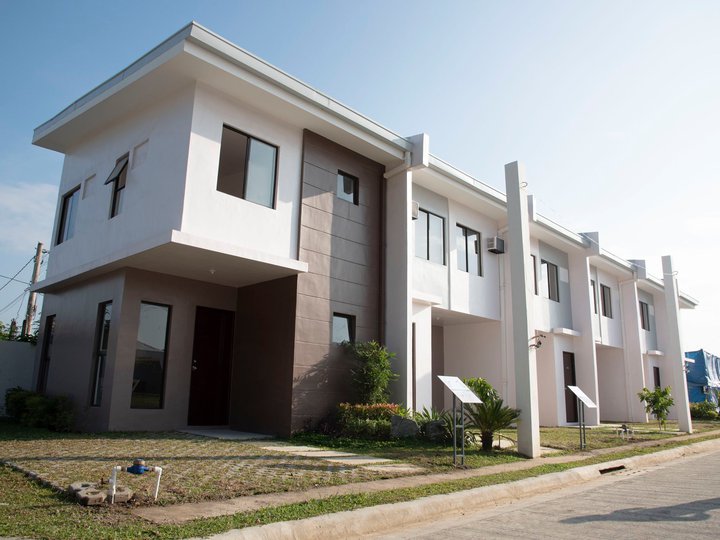3-bedroom 2-toilet and bath 1-garage Townhouse For Sale in Imus Cavite