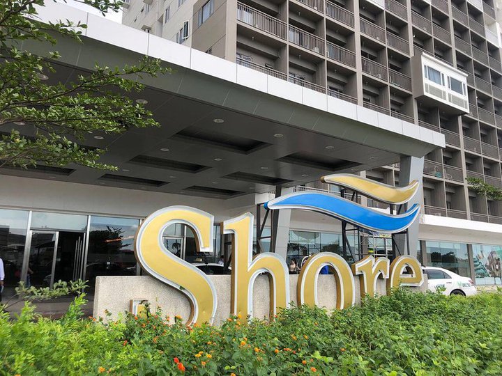 Low Rent - 1BR Condo at Shore Residence MOA Complex