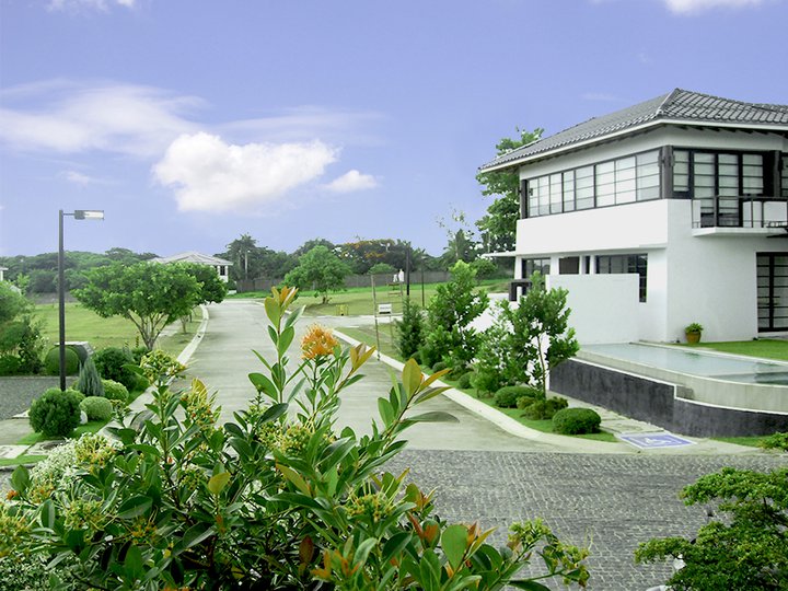 Luxurious Japanese-inspired home in South Forbes Golf City