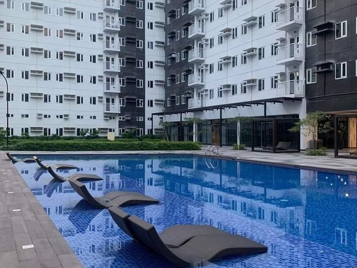 2 BR Condo for Rent in Felix Avenue Cainta Rizal. CHARM RESIDENCES.