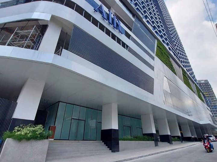 Manila Bay view condo in Makati near RCBC for Sale or Lease