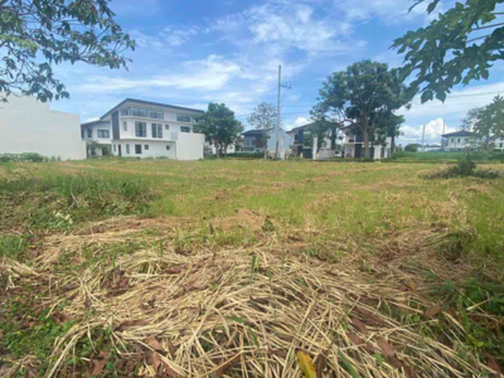 Residential Lot for sale 180 sqm in Sta Rosa Laguna