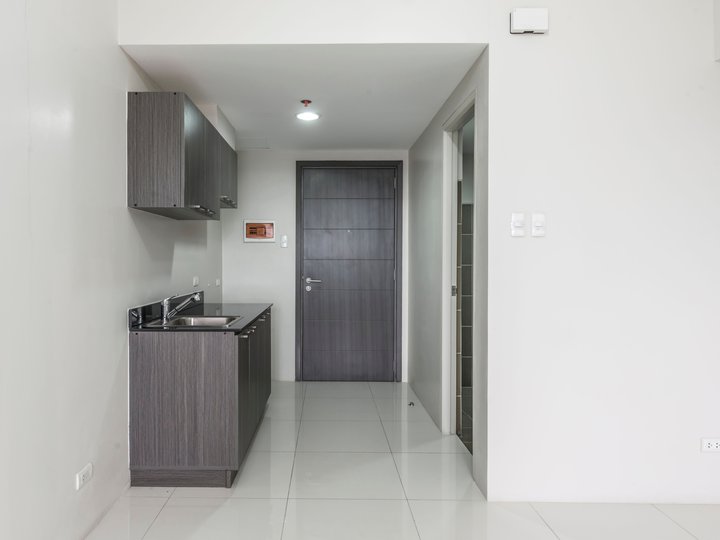 Rent to Own Condo in Shaw Mandaluyong just in front SnR