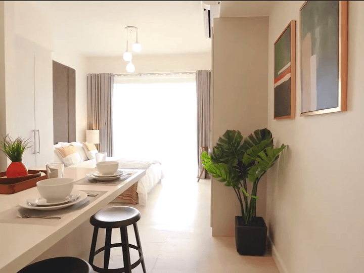 : Studio Unit with Parking at The Sillion 32 Sanson Lahug Cebu by Rockwell Land