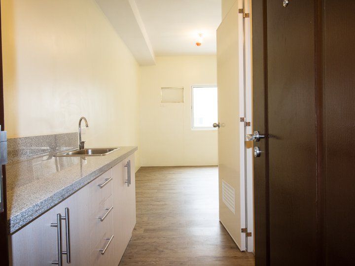 Stanford 3 Unit For Sale South Forbes Condo