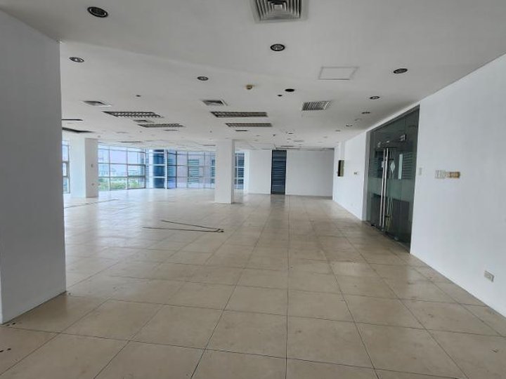 For Rent Lease Office Space 770 sqm in Ortigas Center