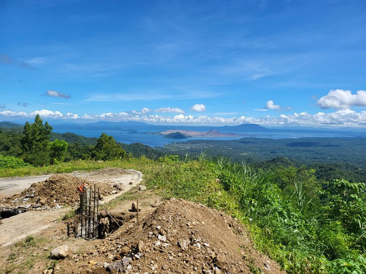 Lot for sale near Tagaytay with mountain view