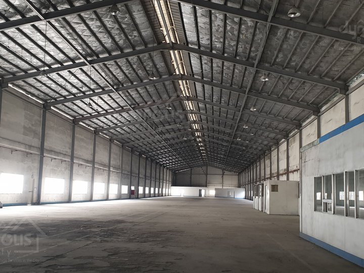 5649 SQM WAREHOUSE WITH ELEVATED LOADING BAY FOR LEASE IN TAGUIG