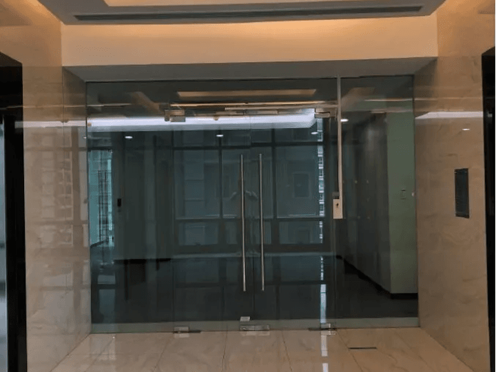 Office Space Rent Lease BGC Taguig Manila 1000 sqm Fitted