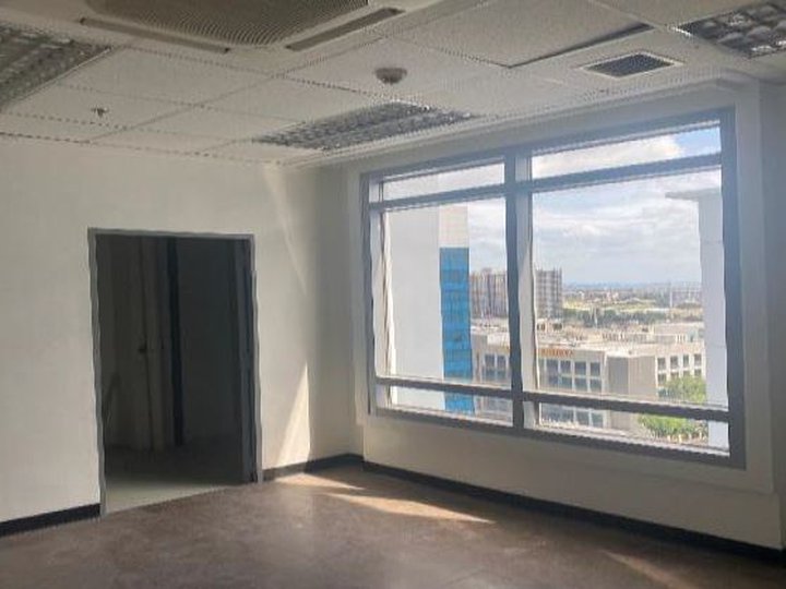 Office Space For Lease in Taguig City Semi Fitted 2148sqm