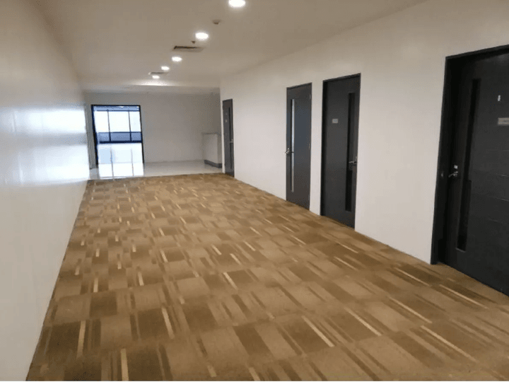 For Rent Lease Semi Fitted Office Space BGC Taguig 800sqm