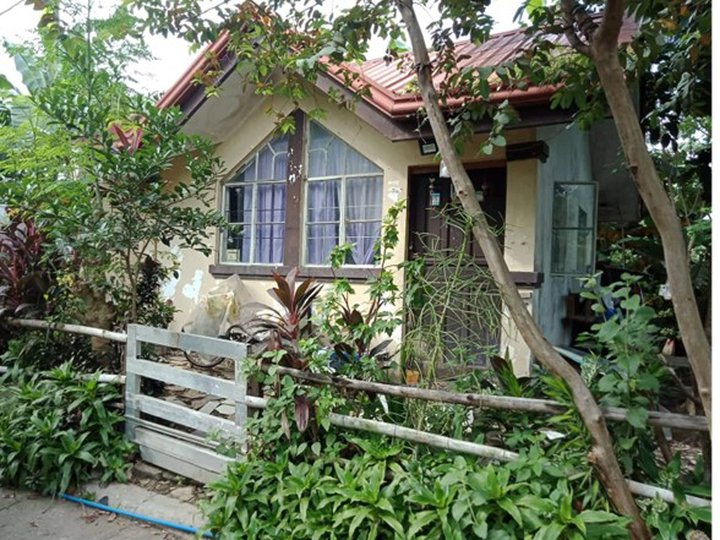 Discounted Single Detached Old House & Lot For Sale By Owner in Tanza
