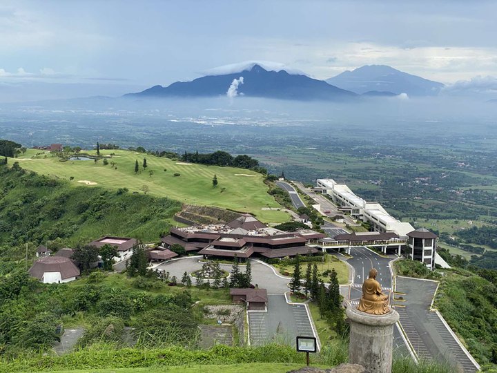 Tagaytay Highlands Lot For Sale with Bundled Membership Share