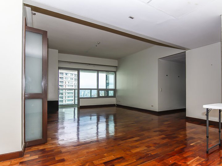 2 BR for Rent in The Residences at Greenbelt
