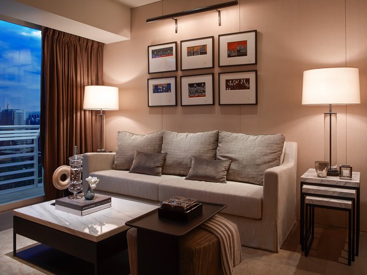RFO 2 BR Corner Unit for Sale in The Rise Makati by Shang Properties