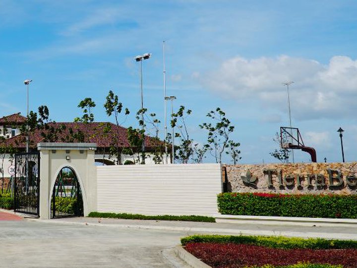 302 sqm Residential Lot For Sale in Santa Rosa Laguna