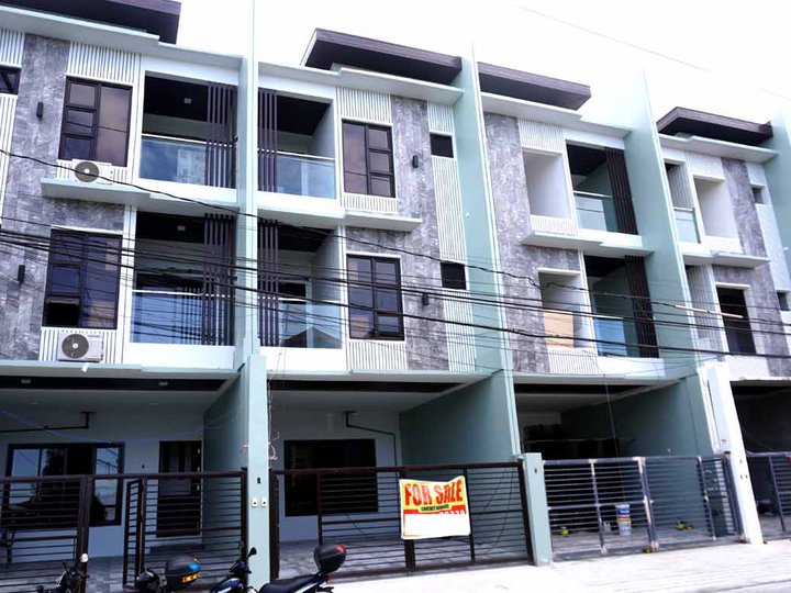 4 bedroom 3 Storey  Townhouse For Sale in Tandang Sora Quezon City