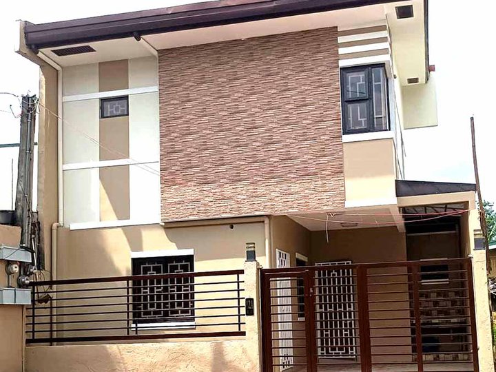4-bedroom Single Attached House For Sale in Fairview Quezon City / QC