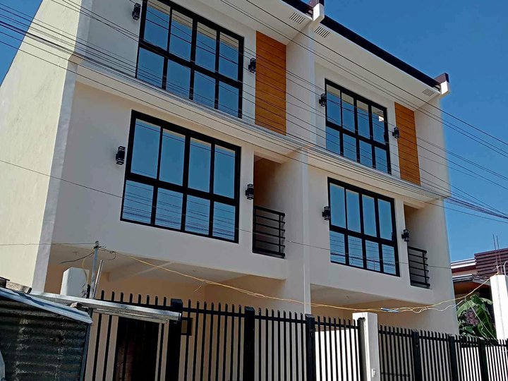 10 Minutes Drive To Batasan Quezon City Townhouse for sale in San Mateo Rizal