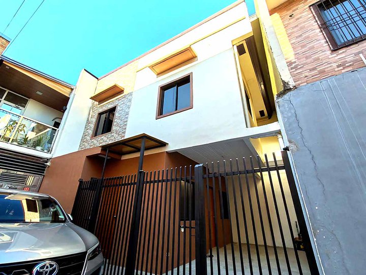 3-bedroom Single Attached House For Sale in Fairview Quezon City / QC Metro Manila