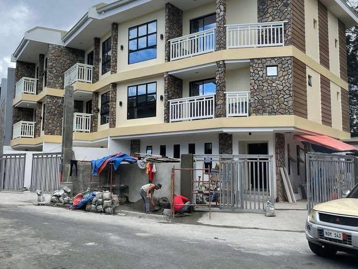 Ready for Occupancy Discounted  239 sqm 4-bedroom townhouse For Sale by the Owner