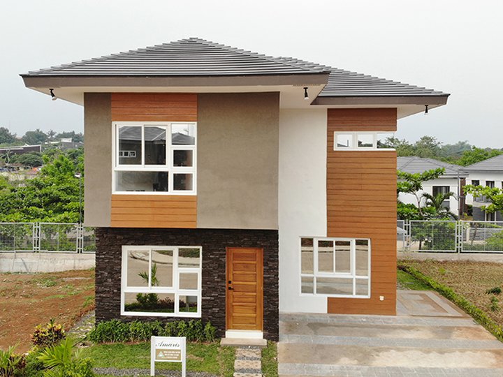 5-bedroom Single Detached House For Sale in Marilao Bulacan