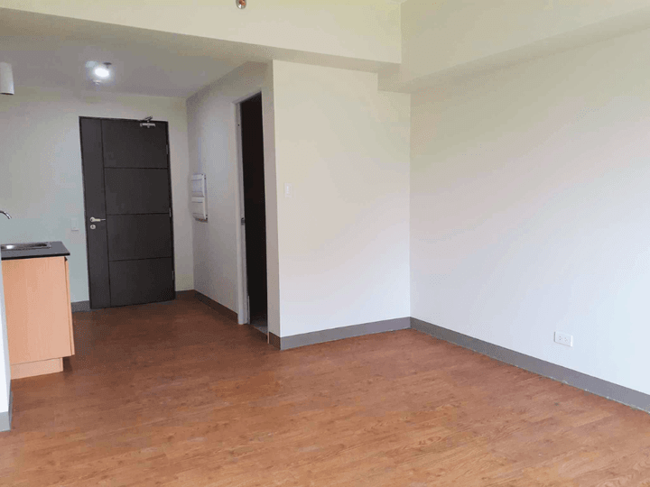 RFO Studio w/ Balcony 28.20 sqm Residential Condo For Sale in Caloocan