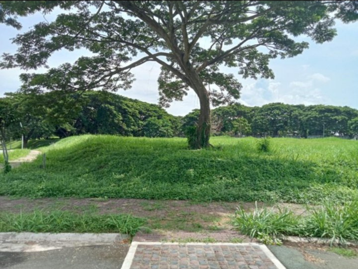 FOR SALE: Vacant Lot in Elaro Nuvali