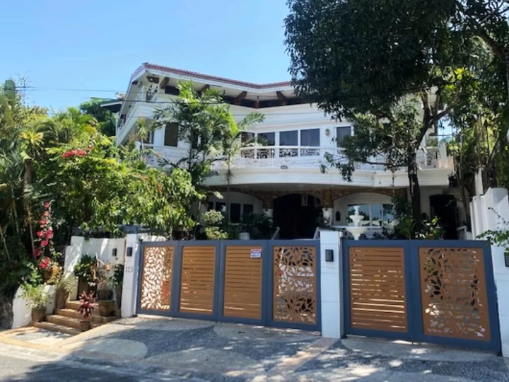 House and Lot for Sale in Ayala Alabang, Muntinlupa City.