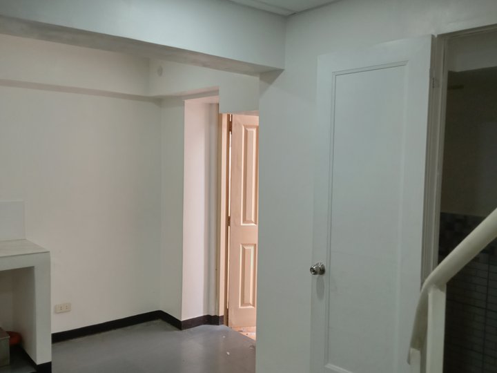 Makati 2 Bedroom Unit Bi Level More than 20% discount