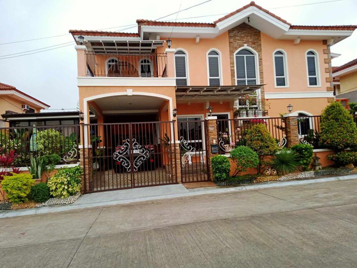 5-Bedroom House and Lot in between Tagatay and Nuvali