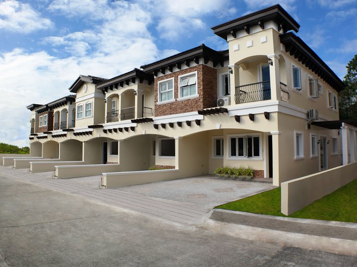 Ready For Occupancy Chateau Mansion For Sale in Versailles Alabang