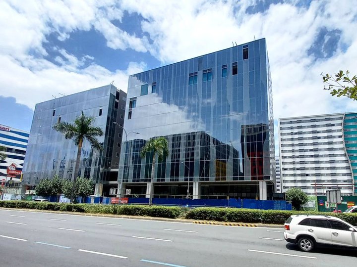 Commercial Space Bare 303.65 sqm 12-Floor Office space for rent in Pasay city