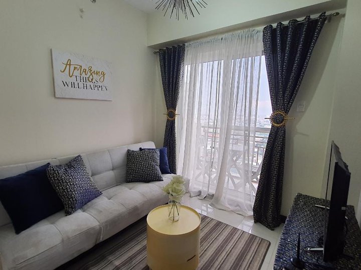 1 Bedroom Fully Furnished in Zinnia Towers, 1121 EDSA Balintawak QC.