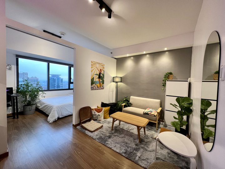 28.00 sqm 1-bedroom Condo For Rent in Makati Metro Manila The Rise