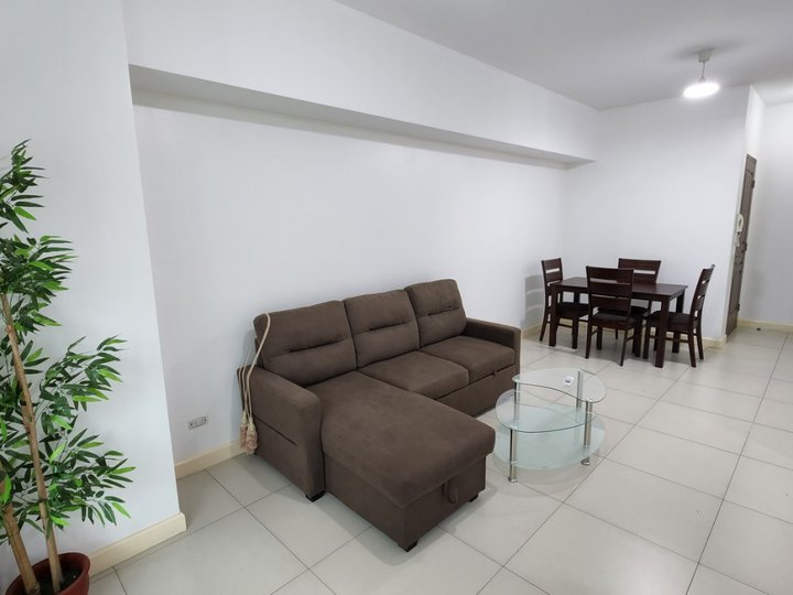 82sqm 2BR Serendra For Rent