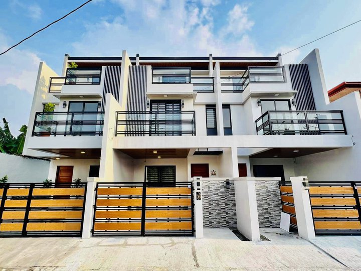 4-bedroom Townhouse For Sale in Las Piñas Metro Manila