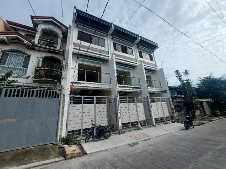 5-bedroom Townhouse For Sale in Diliman Quezon City / QC Metro Manila