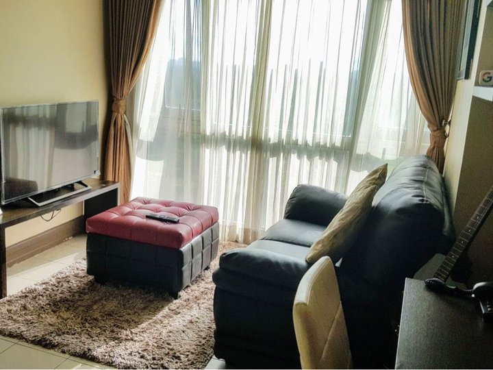 1-bedroom Condo with Parking For Rent in Forbeswood Parklane, BGC
