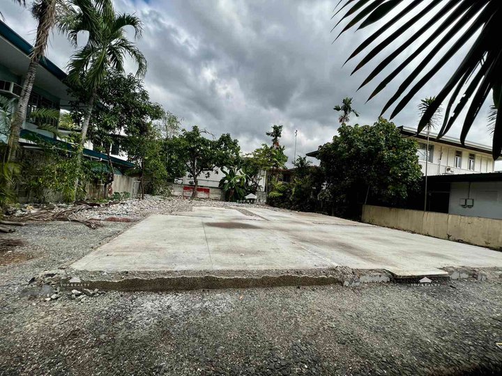 FOR SALE: Good Deal of 350sqm Spacious Vacant Magallanes Village Lot