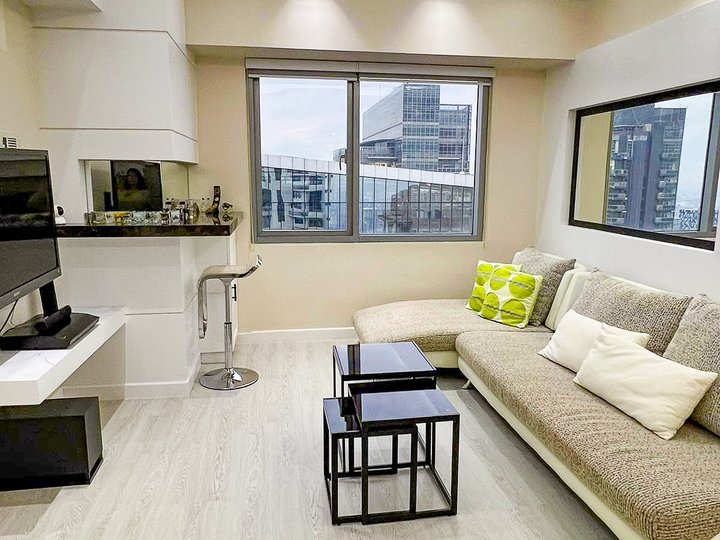 Fully Furnished 1BR Condo Unit for Sale in BGC, Taguig at The Infinity Tower