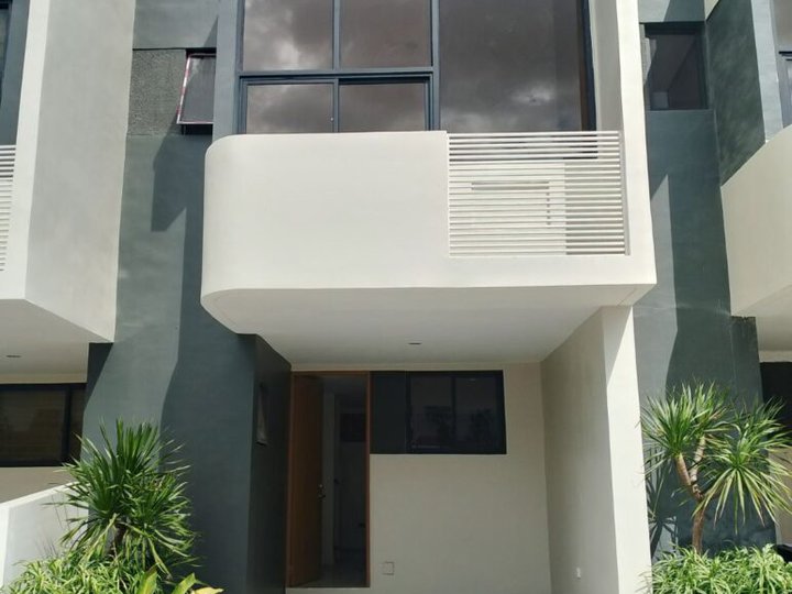 Townhouse FOR SALE in Antipolo, Rizal (near Robinsons Mall Antipolo)