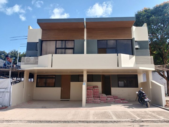 3-bedroom and 2car Duplex  House For Sale in Antipolo Rizal