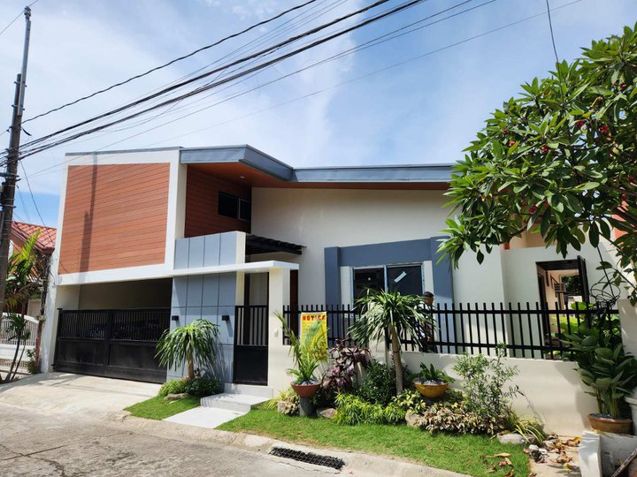 Bungalow Semi-Furnished House For Sale in BF Homes, Paranaque City (BF2407-105)