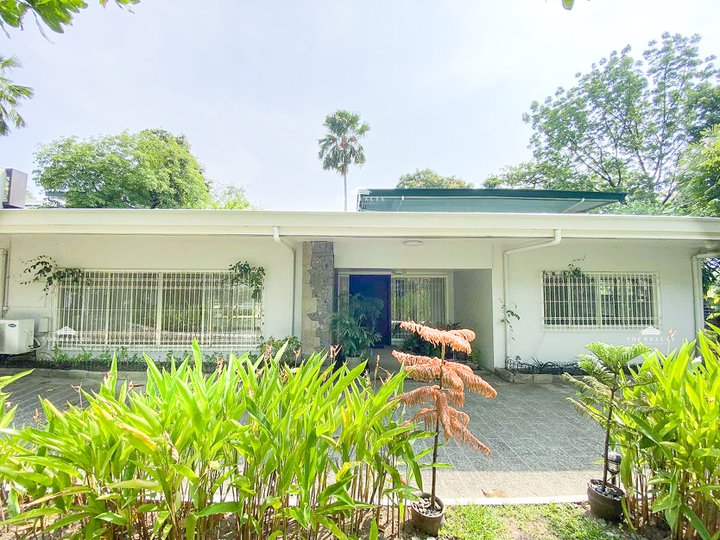 For Rent: 4BR 4 Bedroom House with Pool in North Forbes, Makati City
