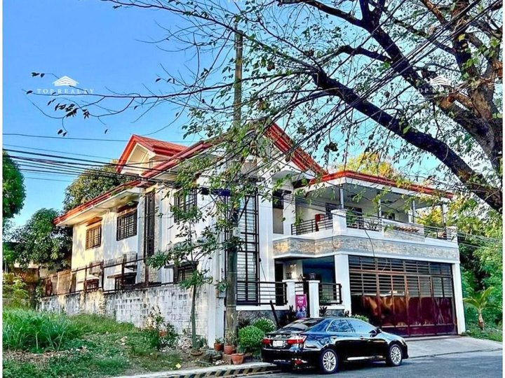 4-bedroom House For Sale in Paranaque Metro Manila