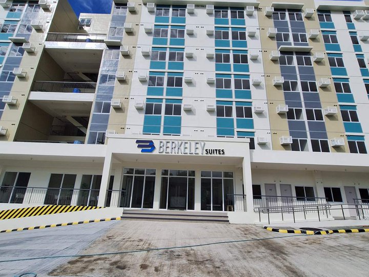 Berkeley Suites Affordable 1-bedroom Condo for Sale in South Forbes Silang Cavite