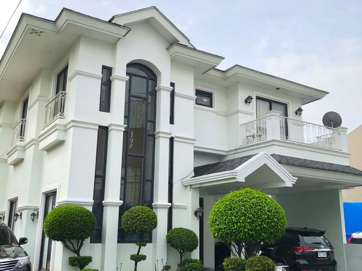 For Lease: Spacious 5-Bedroom Corner House in Mahogany Place 1, Taguig City