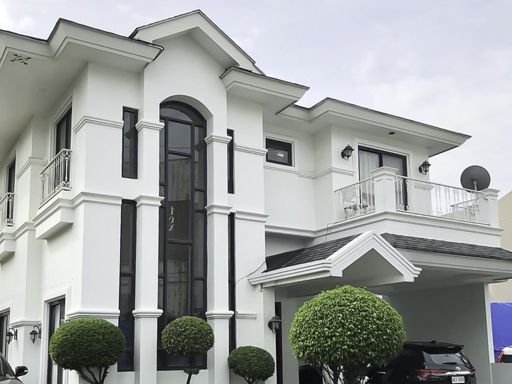 5BR Corner House and Lot for Sale in Taguig City at Mahogany Place